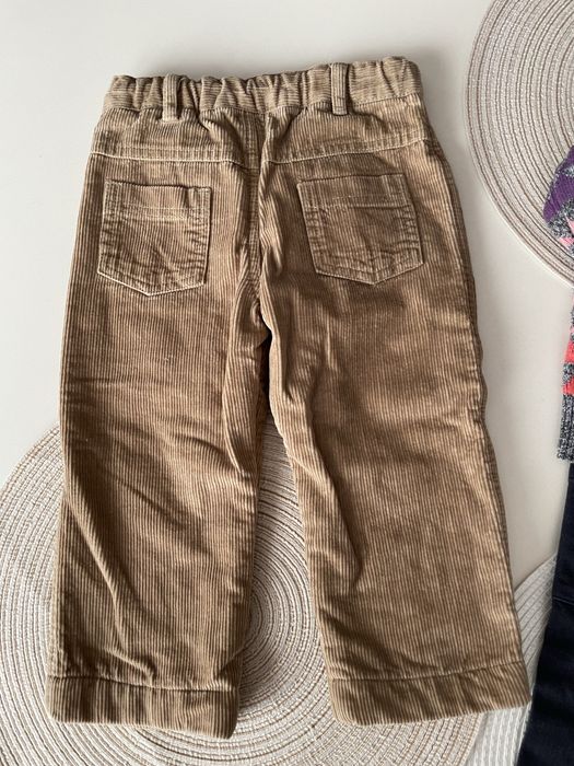 Set de haine pentru un băiat de 1,5–2 ani (18–24 luni) — mărci: H&M, Gap, SoCute, Muz