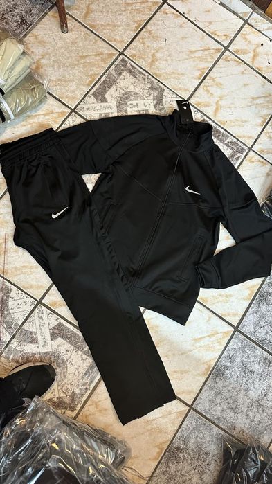 Мъжки екип от полиамид