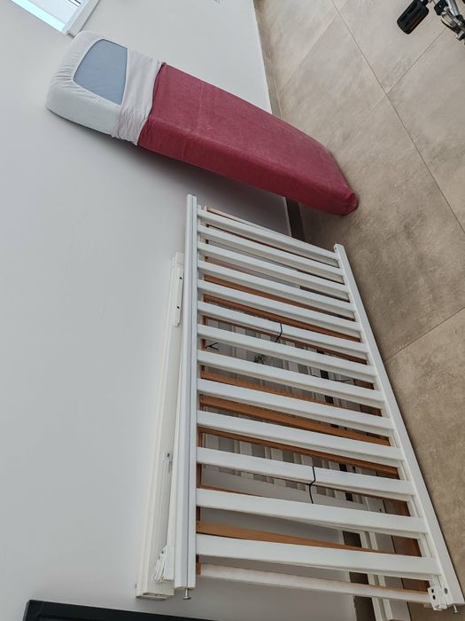 Vând pătuț lemn copii