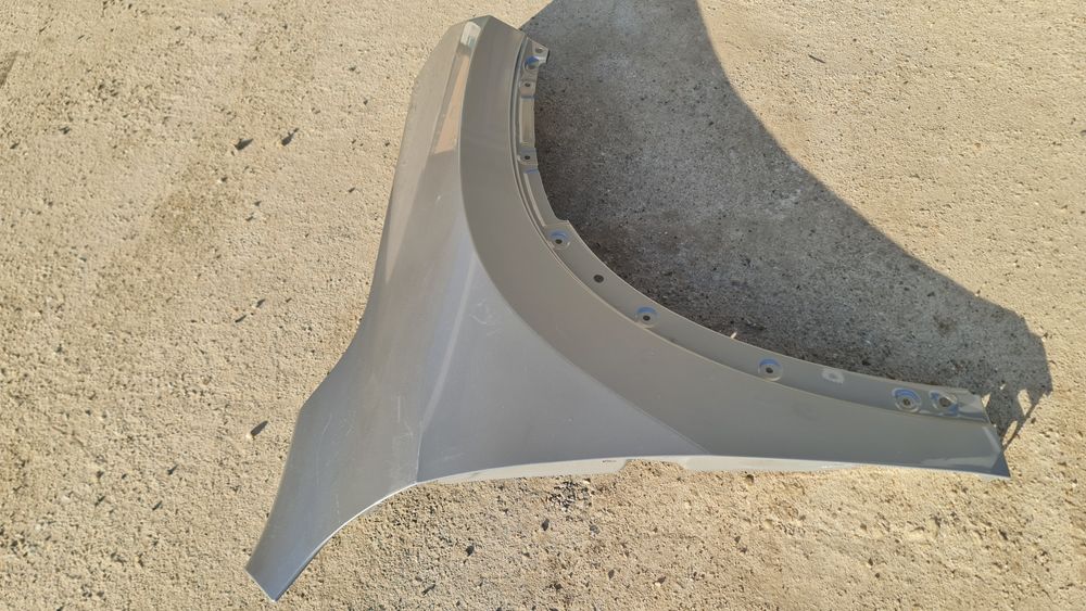 Aripa dreapta fata BMW X1 U11 far armatura bara