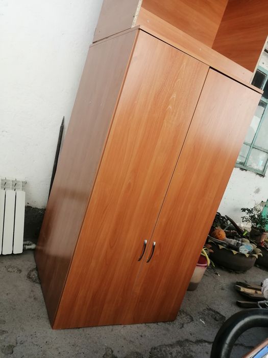 Продается  шкаф для прихожей