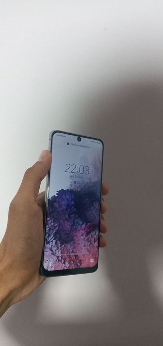Samsung S 20  Holati yaxshi