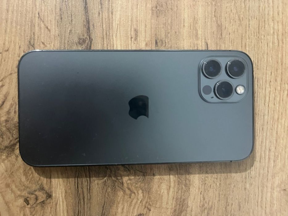 Продам Айфон 12про