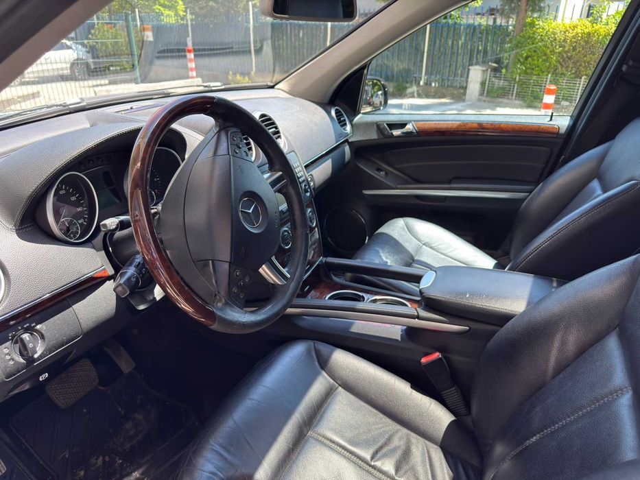 Mercedes Benz GL 550