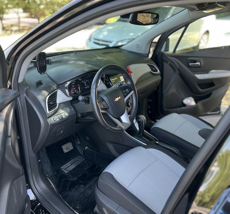 Tracker PREMIER 2020 TOZA