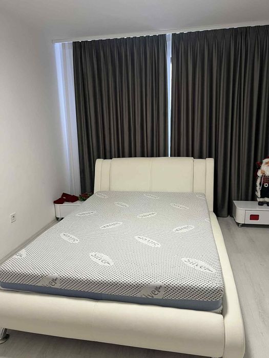 Pat dublu 160/200 inclusiv saltea si noptiere