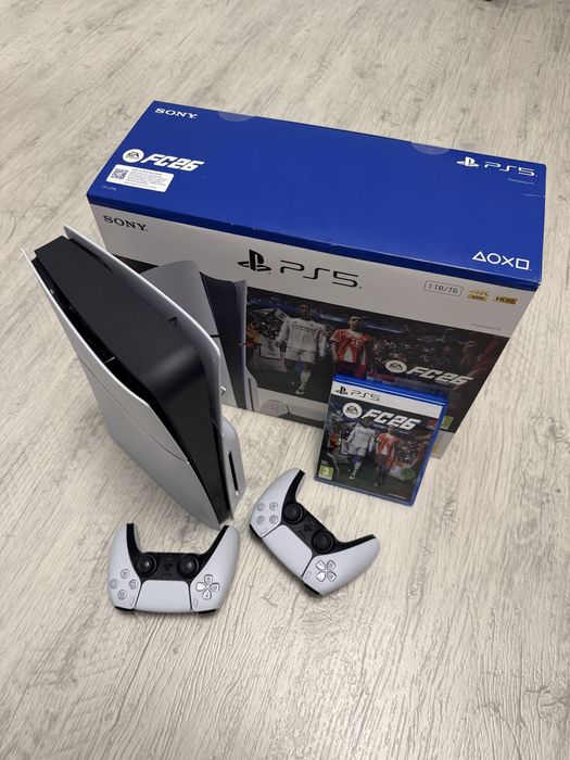 Sony PlayStation 5 Slim+fc26 на гарантии.