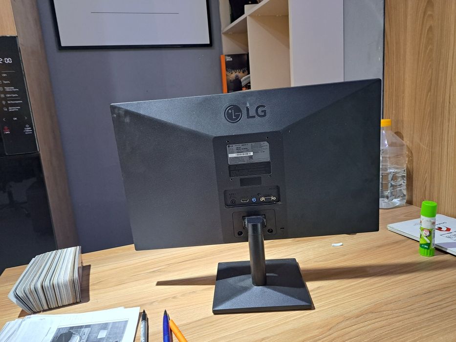 Монитор LG  все роботает