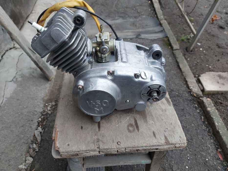 Двигатель мопеда СССР В-50М