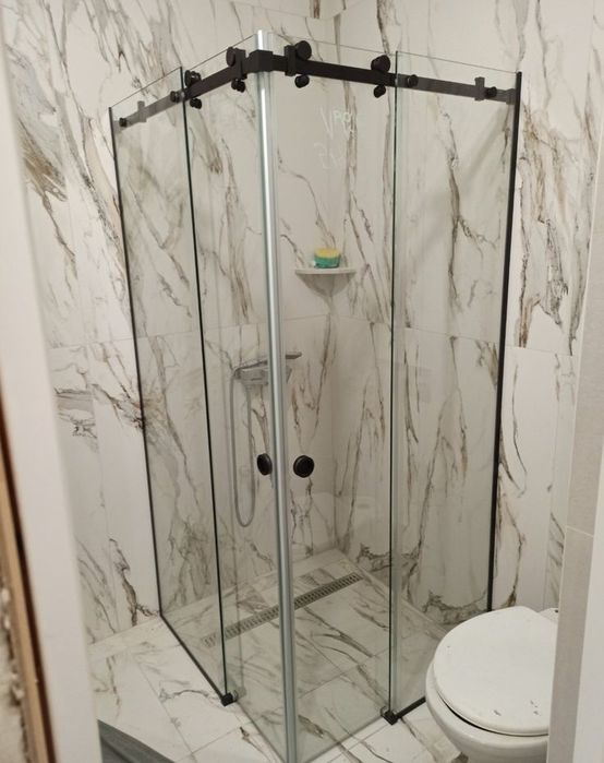 Душевые кабины из закалённого стекла на заказ