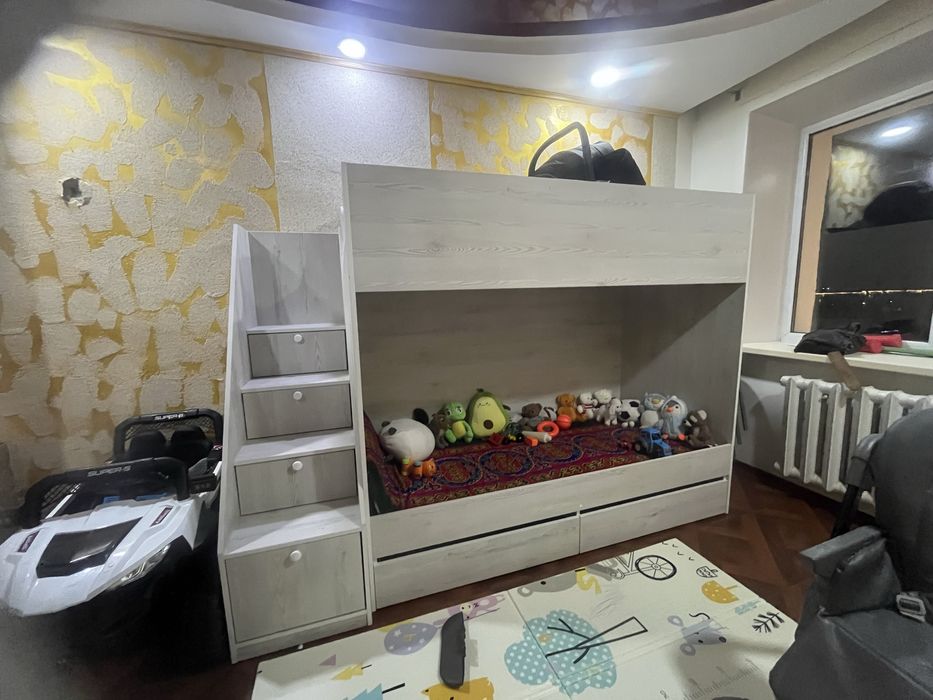 Кровать детская продам