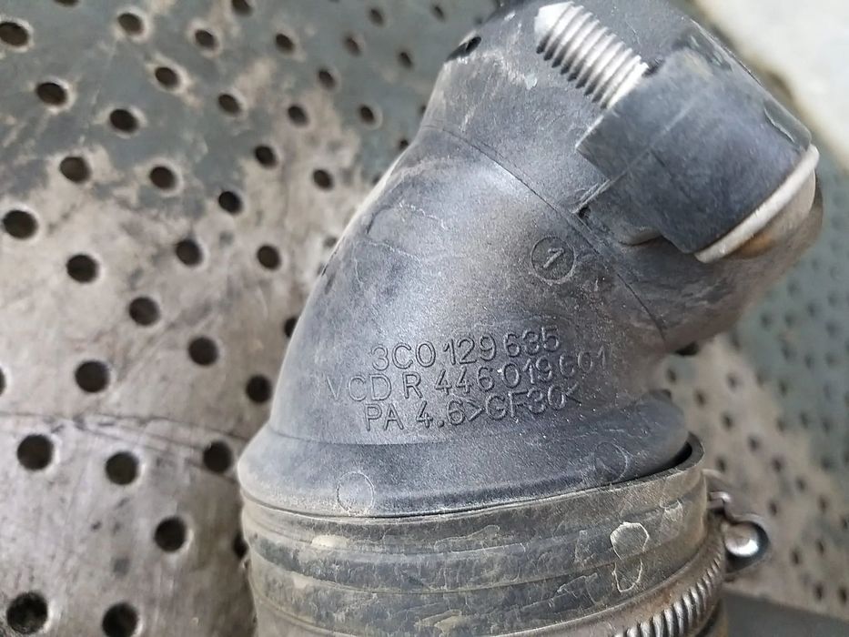 Tubulatura admisie aer 1.6 tdi skoda superb 2 3c0129635 446019601
