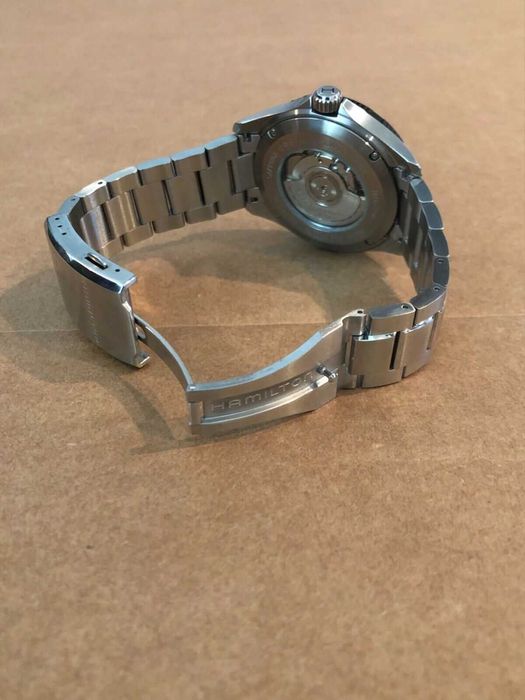 Hamilton khaki GMT 44mm. Air race Automatic Swiss ETA-2892