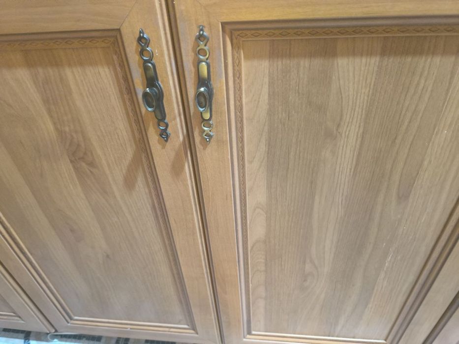 Продам кухонную мебель