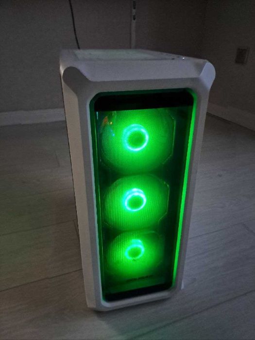 Белый игровой ПК (i5 / 12GB / SSD+HDD / GTX 950)
