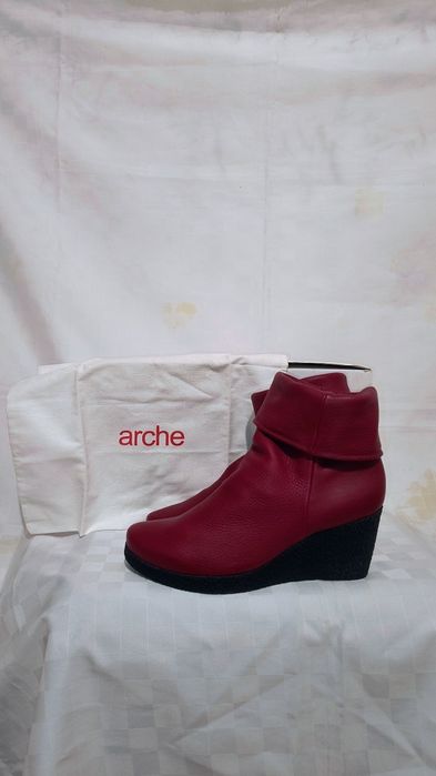 Ексклузивни червени боти Arche – Естествена кожа и премиум комфорт