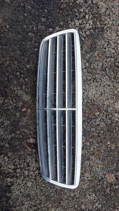 Решотка радиатора, облицовка на Mercedes