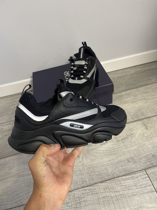 Dior B22