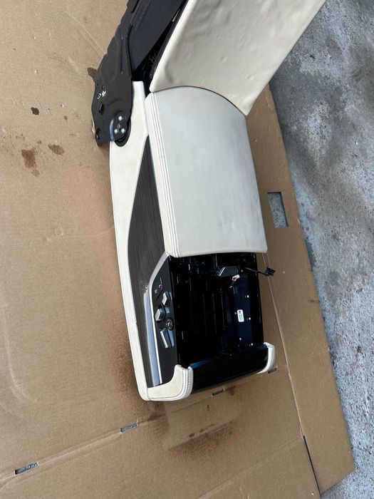 Cotiera bancheta spate culoare bej crem BMW Seria 7 G11 G12, cotiera spate BMW G11 G12