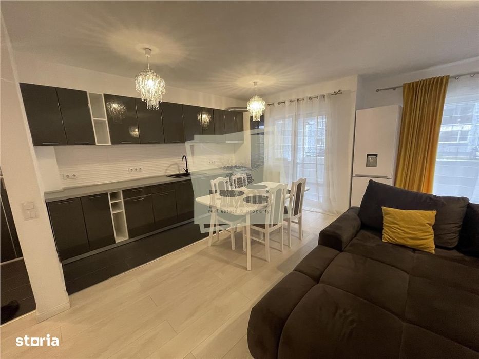 Apartament modern cu 3 camere terasa si 2 parcari in zona Centrala