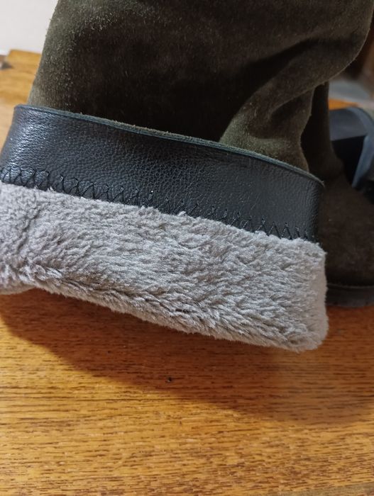 Продам замшевые сапоги