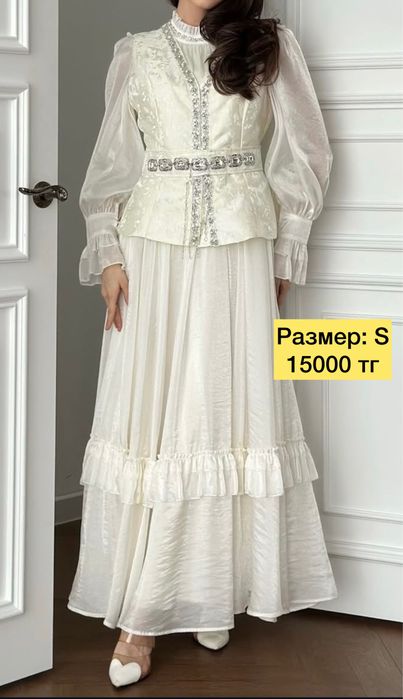 Көйлек сатылады,  платья от 3000 ,