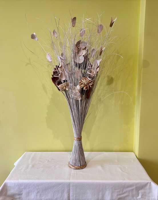 Декорация: сноп, плата, панерки и сухи цветя