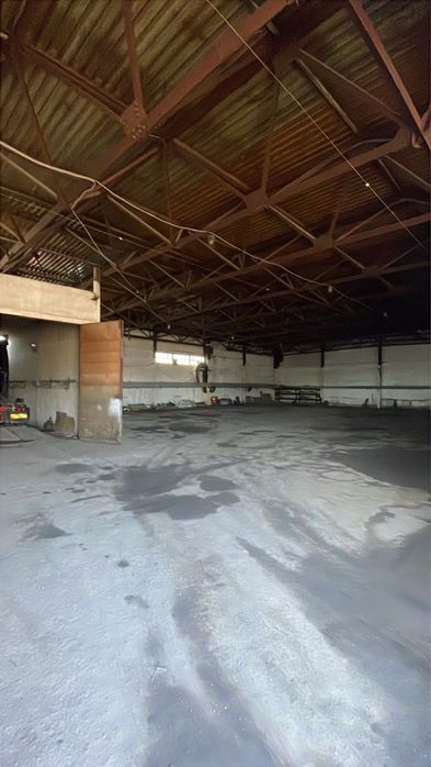 Сдаётся в аренду бокс 1000м2