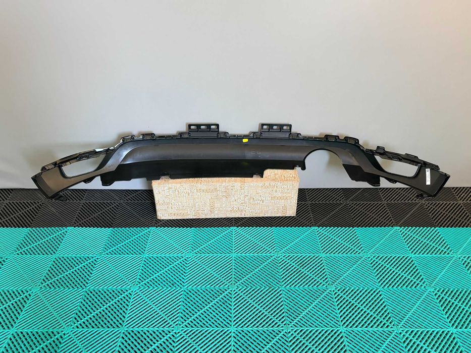 Spoiler bara spate Renault Megane 4 hatchback  2016+ nou original negru lucios