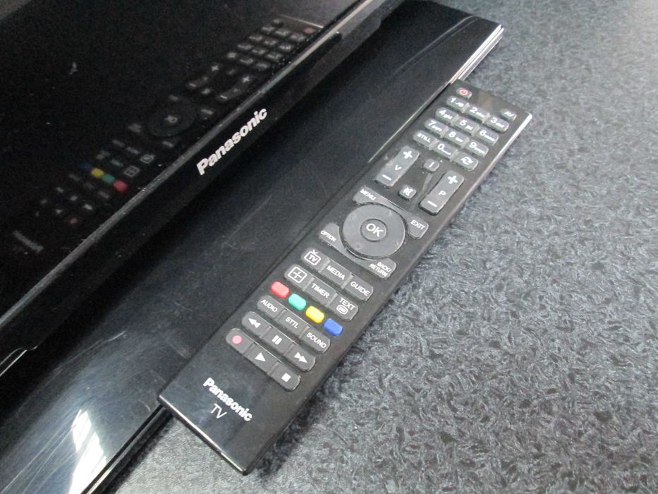 Продавам телевизор Panasonic 32" добре работещ  и с добър външен вид