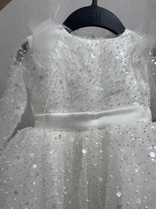 Праздничное белое платье для девочки