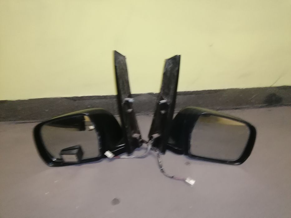 Огледала за Тойота превия ляв и десен