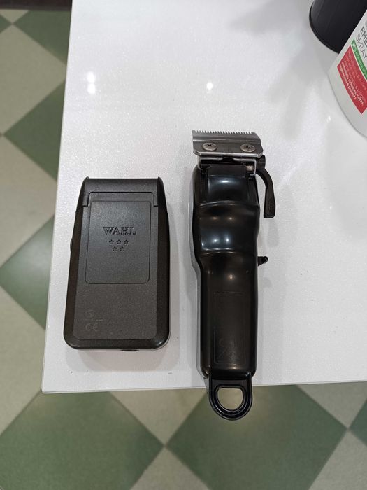 Машинка за подстригване и Шейвър.