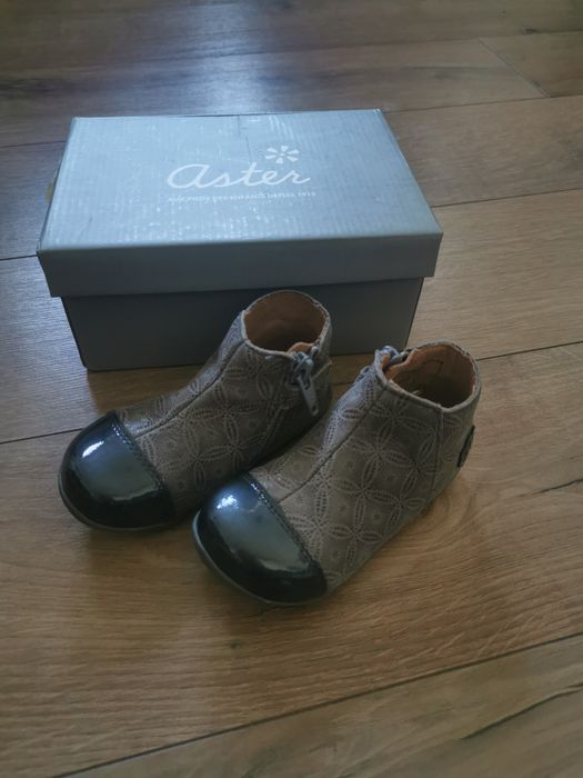 Ghetute Aster, piele, stare buna, marimea 22, 40 ron