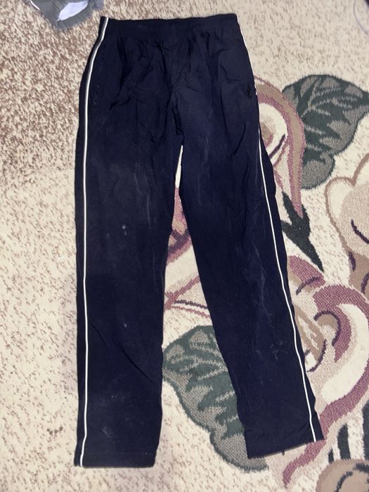 Джинсы/брюки.