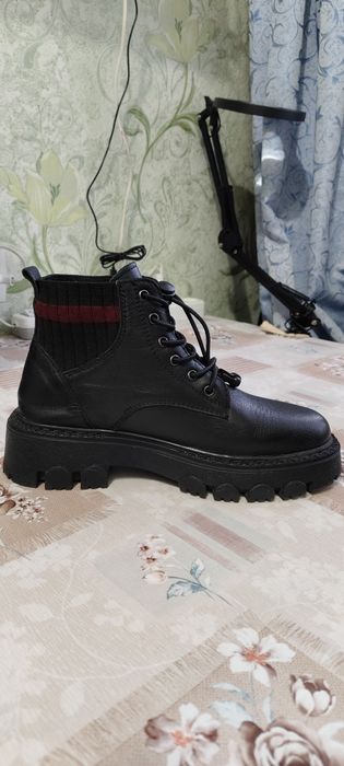 Продаются ботинки женские демисезонные из натуральной кожи