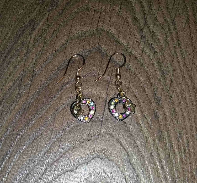 Обеци "сърце" с камъчета