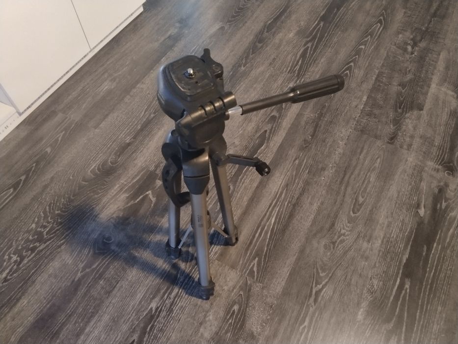 Оригинален немски професионален статив за камери и фотоапарати