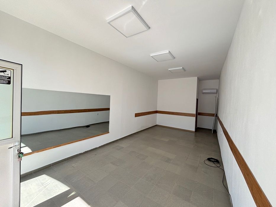Дава се под наем Магазин в Вършец - 30 кв.м за 255 € - Снимка #5