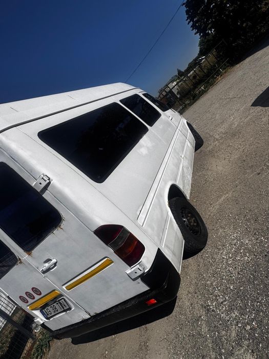 Mercedes Benz Sprinter