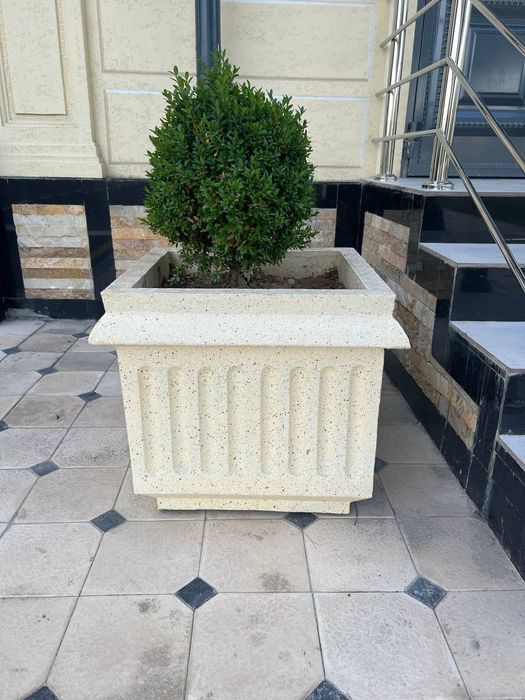 Тувак. Вазоны. Декоративные урны