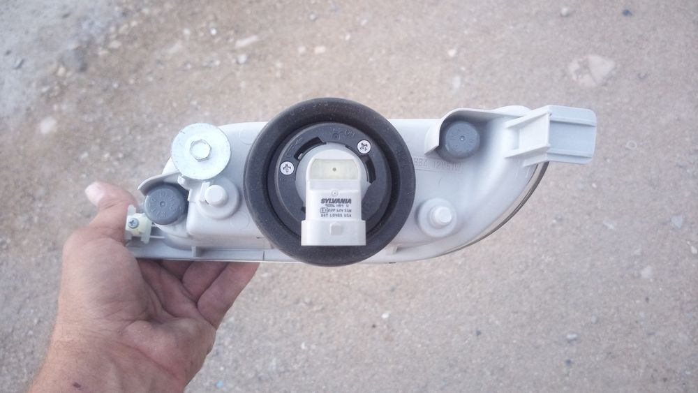 Противотуманная фара toyota camry 30