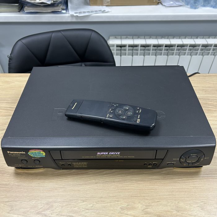 Видеомагнитофон Panasonic NV-SD320