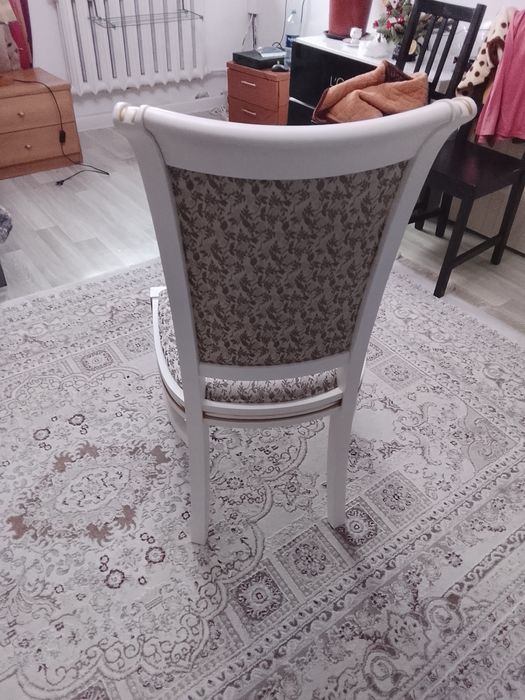 Стулья для гостиной