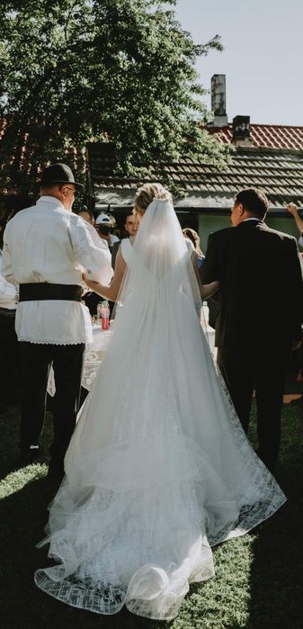 Vand rochie de mireasa stil  printesa, cu sclipici
