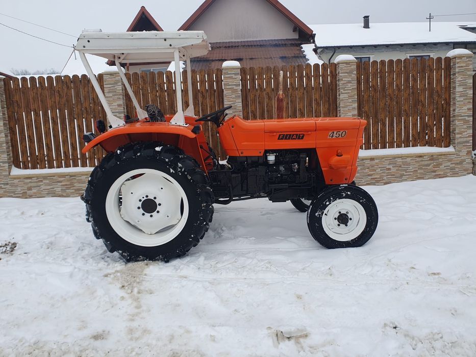 Vând Tractor utb 450
