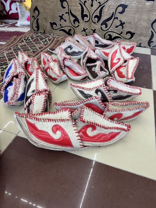 Тапочки, черевички, обувь