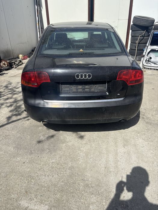 Dezmembrez audi a4 b7 2.5 tdi