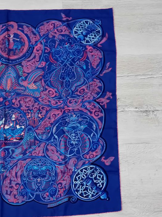 Eșarfă originală Hermes – Paris, La Charmante Aux  Animaux din mătase