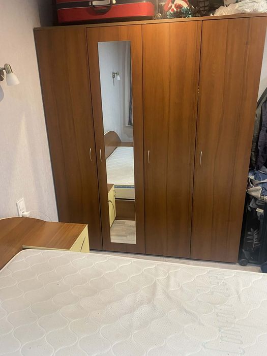 Спалня с матрак +гардероб